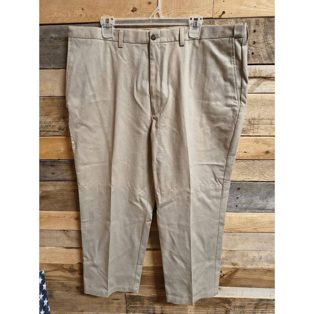 NWT Haggar Men's 42x29 Khaki Pants Classic American Fit Flat Front Comfort Waist